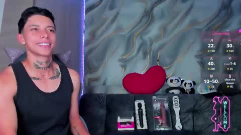 Snapshot of amber_adams_ chatting on July 28, 6:53 pm Amber online show from July 28, 6:53 pm