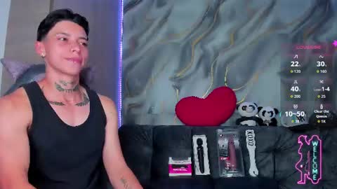 Snapshot of amber_adams_ chatting on July 28, 7:39 pm Amber online show from July 28, 7:39 pm
