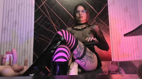 Snapshot of amber_blair chatting on December 6, 11:57 pm amber_blair online show from December 6, 11:57 pm