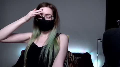 Snapshot of amber_candyfloss chatting on December 10, 3:52 am Amber non-nude model online show from December 10, 3:52 am