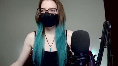 Snapshot of amber_candyfloss chatting on January 6, 12:27 am Amber non-nude model online show from January 6, 12:27 am