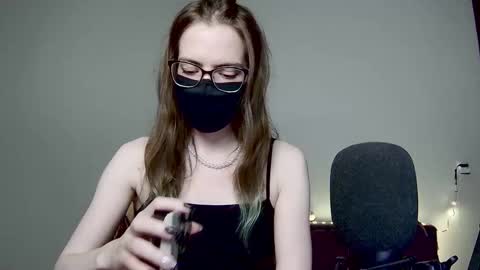 Amber non-nude model online show from December 22, 12:51 am
