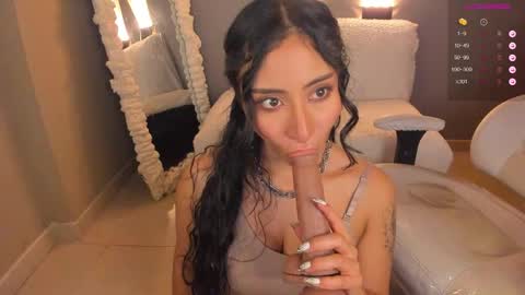 Snapshot of amber_curly chatting on January 27, 7:03 pm amber_curly online show from January 27, 7:03 pm
