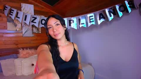 Snapshot of amber_curly chatting on September 25, 9:40 pm amber_curly online show from September 25, 9:40 pm