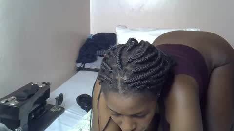 amber_cutie2 online show from July 18, 3:00 am