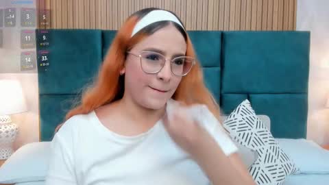 Snapshot of amber_kiss_ chatting on October 7, 6:27 pm Emily online show from October 7, 6:27 pm