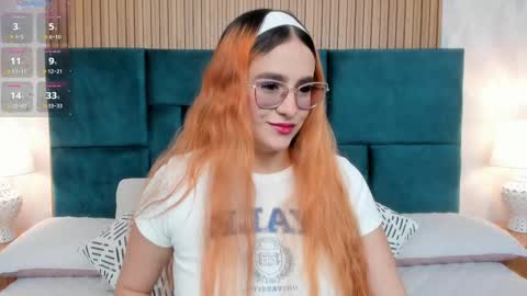 Snapshot of amber_kiss_ chatting on October 13, 6:41 pm Emily online show from October 13, 6:41 pm