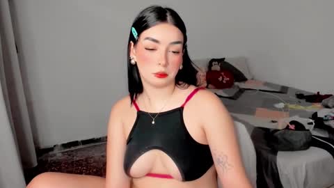 Snapshot of amber_landy1 chatting on January 24, 11:48 am amber online show from January 24, 11:48 am