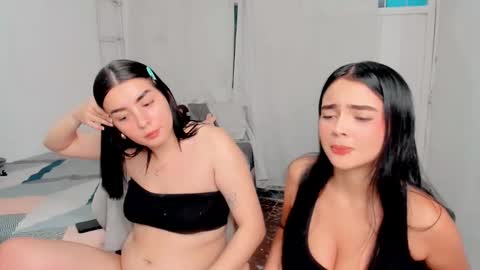 Snapshot of amber_landy1 chatting on February 1, 12:51 am amber online show from February 1, 12:51 am