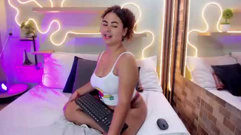 A M B E R  online show from June 17, 7:37 pm