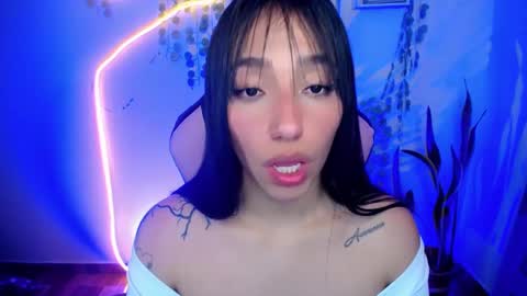 Amber online show from March 6, 5:11 pm