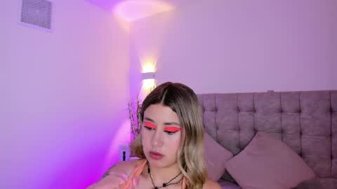 Snapshot of amber_palmer chatting on April 24, 8:44 pm amber_palmer online show from April 24, 8:44 pm