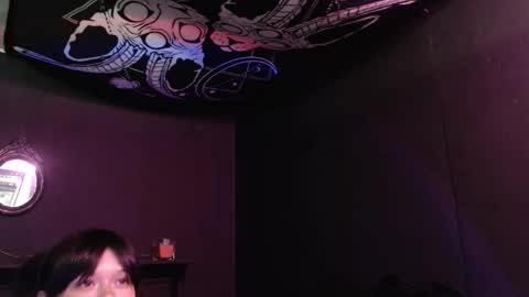 Snapshot of amber_rouss chatting on January 17, 1:43 am ROUSS online show from January 17, 1:43 am