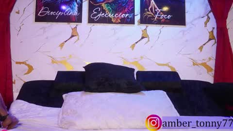     online show from November 27, 10:06 am