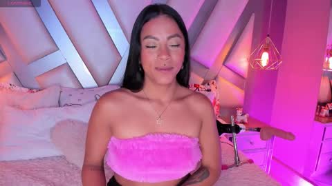 Snapshot of amber_villalobos chatting on September 27, 5:34 am Tell me Amber online show from September 27, 5:34 am