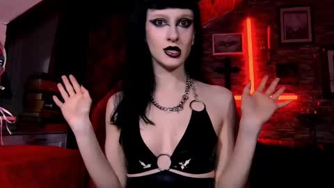 DEMONESS AMBER 666 online show from January 11, 3:33 am