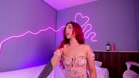 Snapshot of amberbaker21 chatting on June 22, 11:40 am Amber Baker online show from June 22, 11:40 am