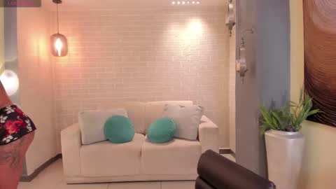 Snapshot of ambercolors_ chatting on September 21, 11:23 am Amber online show from September 21, 11:23 am