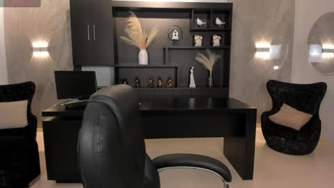 Snapshot of ambercolors_ chatting on October 4, 7:01 pm Amber online show from October 4, 7:01 pm