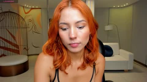 Snapshot of ambercolors_ chatting on November 5, 7:14 pm Amber online show from November 5, 7:14 pm