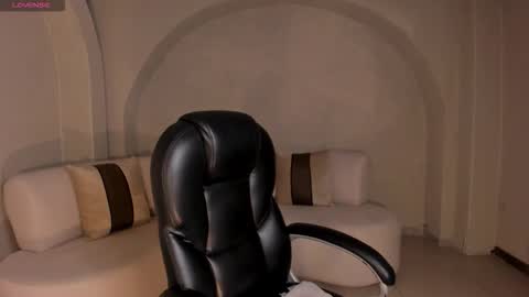 Snapshot of ambercolors_ chatting on December 1, 7:52 pm Amber online show from December 1, 7:52 pm