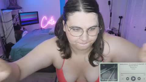 Amber Cute Wheels online show from June 17, 9:23 am
