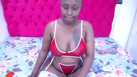 amberdiamondmmm online show from October 22, 1:00 pm