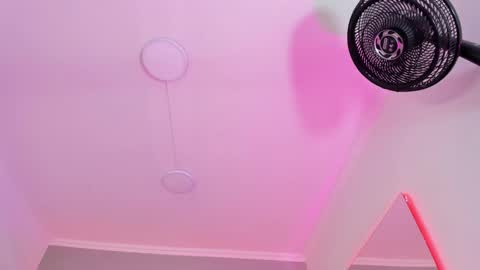 Amber  online show from March 12, 6:00 pm