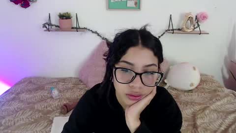 Amber Jeong online show from January 2, 10:44 pm