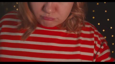 Snapshot of amberlyyy chatting on December 13, 5:05 am my name is Sonya but you can call me your favorite girl 3 online show from December 13, 5:05 am