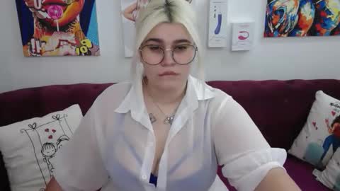 Snapshot of ambermonro chatting on October 14, 2:12 am Amber online show from October 14, 2:12 am