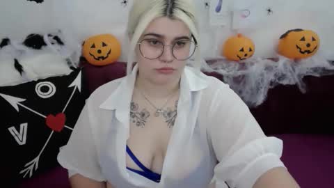 Snapshot of ambermonro chatting on October 24, 3:14 am Amber online show from October 24, 3:14 am