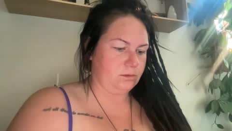 Snapshot of ambermoss7 chatting on May 5, 2:25 pm ambermoss7 online show from May 5, 2:25 pm