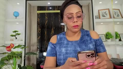   online show from April 8, 2:06 pm