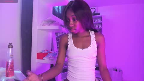 Snapshot of amberprincess2 chatting on February 5, 4:11 pm Amber online show from February 5, 4:11 pm
