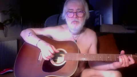 Snapshot of amberr11 chatting on February 2, 12:31 am Amberr11 online show from February 2, 12:31 am