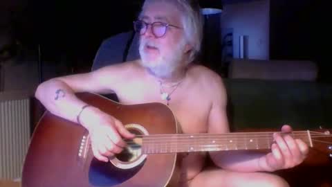 Snapshot of amberr11 chatting on February 3, 12:31 am Amberr11 online show from February 3, 12:31 am