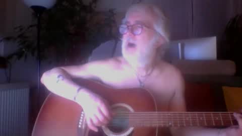 Snapshot of amberr11 chatting on February 9, 12:14 am Amberr11 online show from February 9, 12:14 am