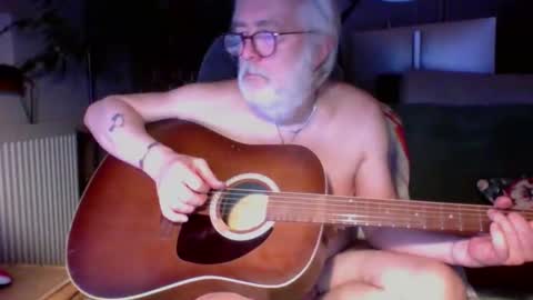 Snapshot of amberr11 chatting on February 10, 11:42 pm Amberr11 online show from February 10, 11:42 pm