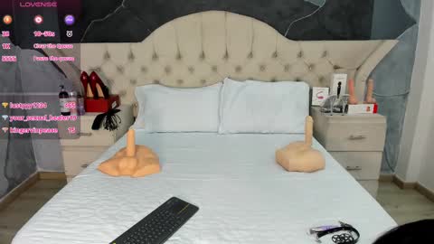 Snapshot of amberrgrey_ chatting on September 20, 2:51 pm Amber Grey online show from September 20, 2:51 pm