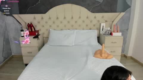 Snapshot of amberrgrey_ chatting on September 29, 6:35 pm Amber Grey online show from September 29, 6:35 pm