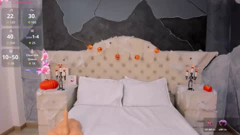 Snapshot of amberrgrey_ chatting on October 7, 5:43 pm Amber Grey online show from October 7, 5:43 pm