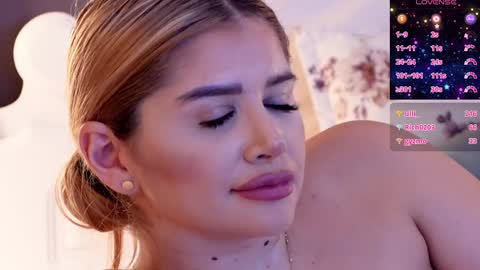 Amberseyes online show from December 9, 2:39 pm