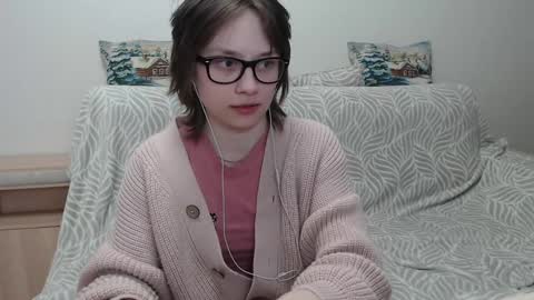 Snapshot of ambersimard chatting on December 27, 4:04 am Amber online show from December 27, 4:04 am