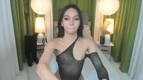 Snapshot of ambervixen69 chatting on September 23, 10:24 pm BIGCOCK AMBER online show from September 23, 10:24 pm