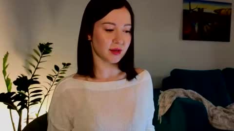 Snapshot of ambientmoon chatting on January 14, 4:12 pm Moon inst 4mbientmoon online show from January 14, 4:12 pm