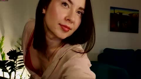 Snapshot of ambientmoon chatting on February 17, 4:57 pm Moon inst 4mbientmoon online show from February 17, 4:57 pm