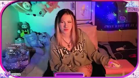Snapshot of ambrosiakitty chatting on May 14, 7:15 am Ambrosia online show from May 14, 7:15 am