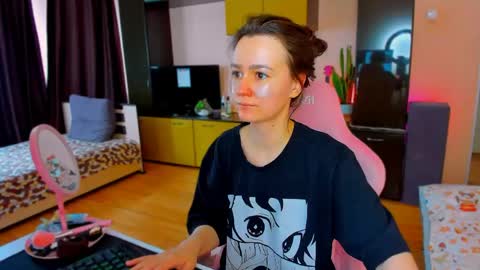 Snapshot of ameli_moon chatting on May 29, 10:13 am Eileen online show from May 29, 10:13 am