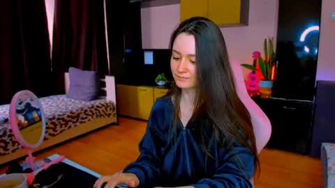 Snapshot of ameli_moon chatting on May 30, 9:28 am Eileen online show from May 30, 9:28 am